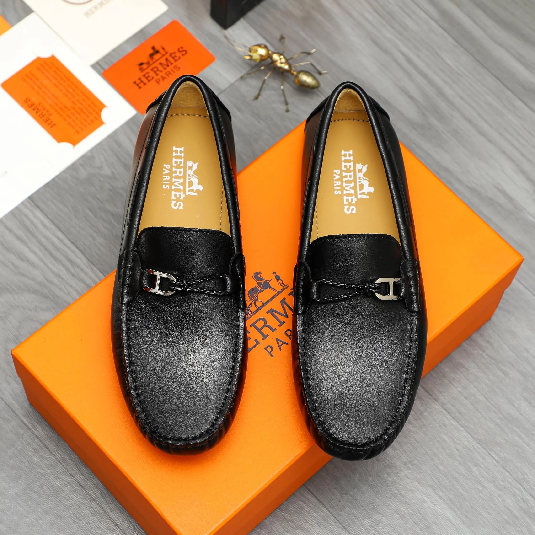 Men's shoes 💰420 Product trademark: HERMES "Hermes" casual slip-on shoes Regular size: 38-46 (45.46 custom-made, non-returnable) Product materials: Selected high-quality cowhide upper, sheepskin lining, non-slip bean outsole